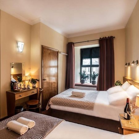 Holiday Hotel Голуэй Экстерьер фото