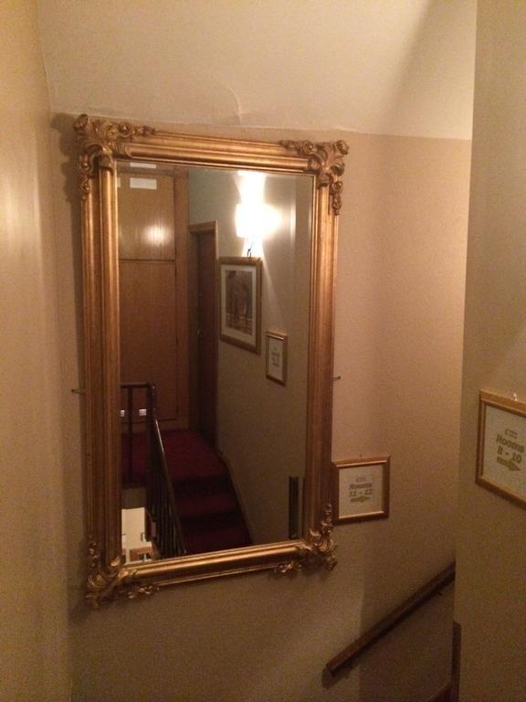 Holiday Hotel Голуэй Экстерьер фото