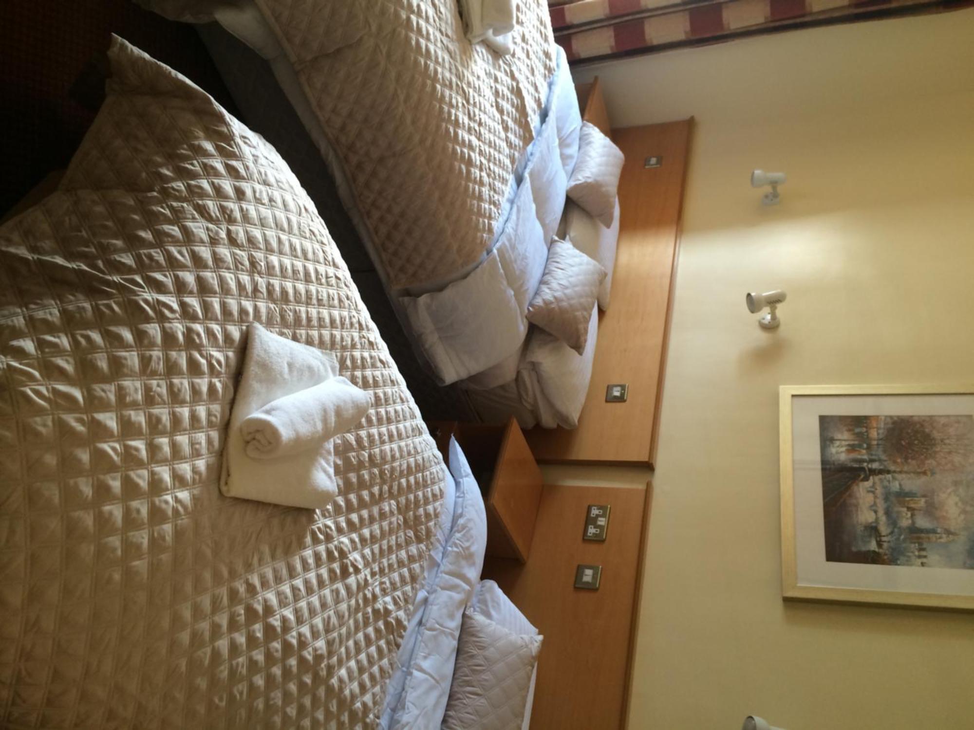 Holiday Hotel Голуэй Номер фото